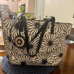 Kate spade medium tote Rosa daisy floral black bag